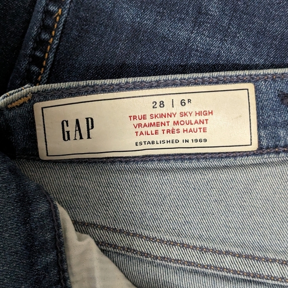 GAP sky high skinny jeans - Picture 3 of 6